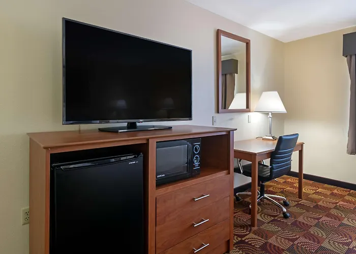 Western & Hotel 3*
