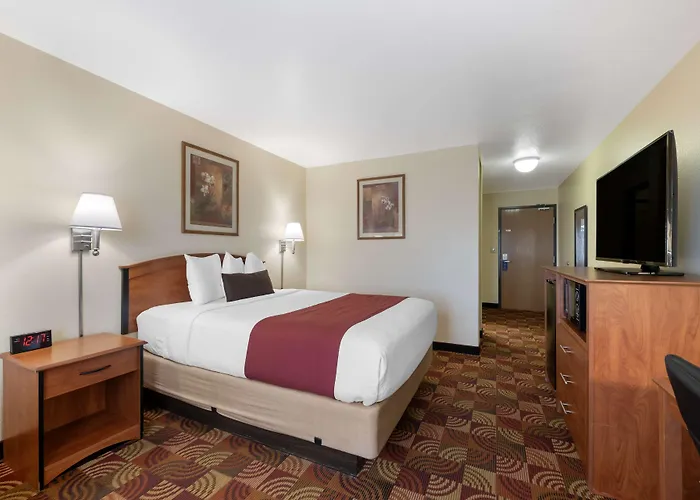 Western & Hotel Laramie